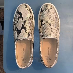 Time and Tru sneakers